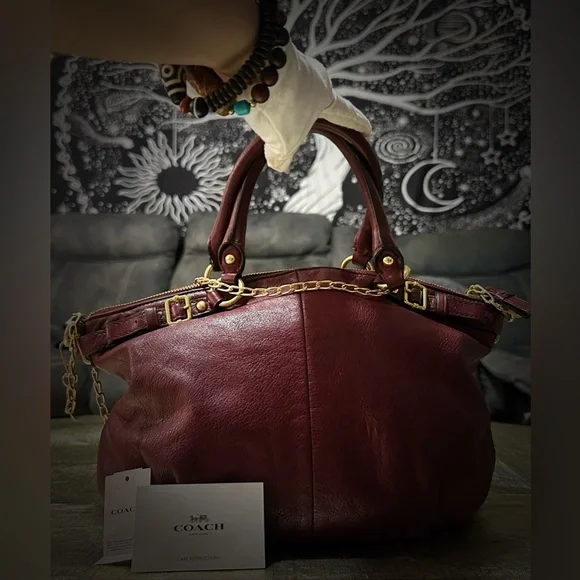 Vintage Y2K Coach tote bag dark red Maroon Leather Satchel with Gold Accents - Picture 16 of 17